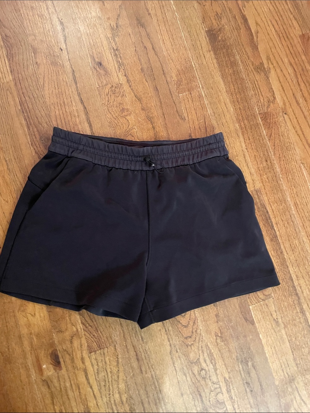 Lululemon size 10 Black Women's Drawstring Casual Shorts